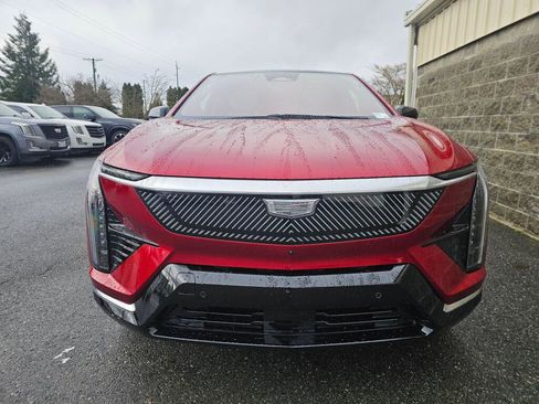 New 2026 Cadillac Optiq Luxury 1 image 16