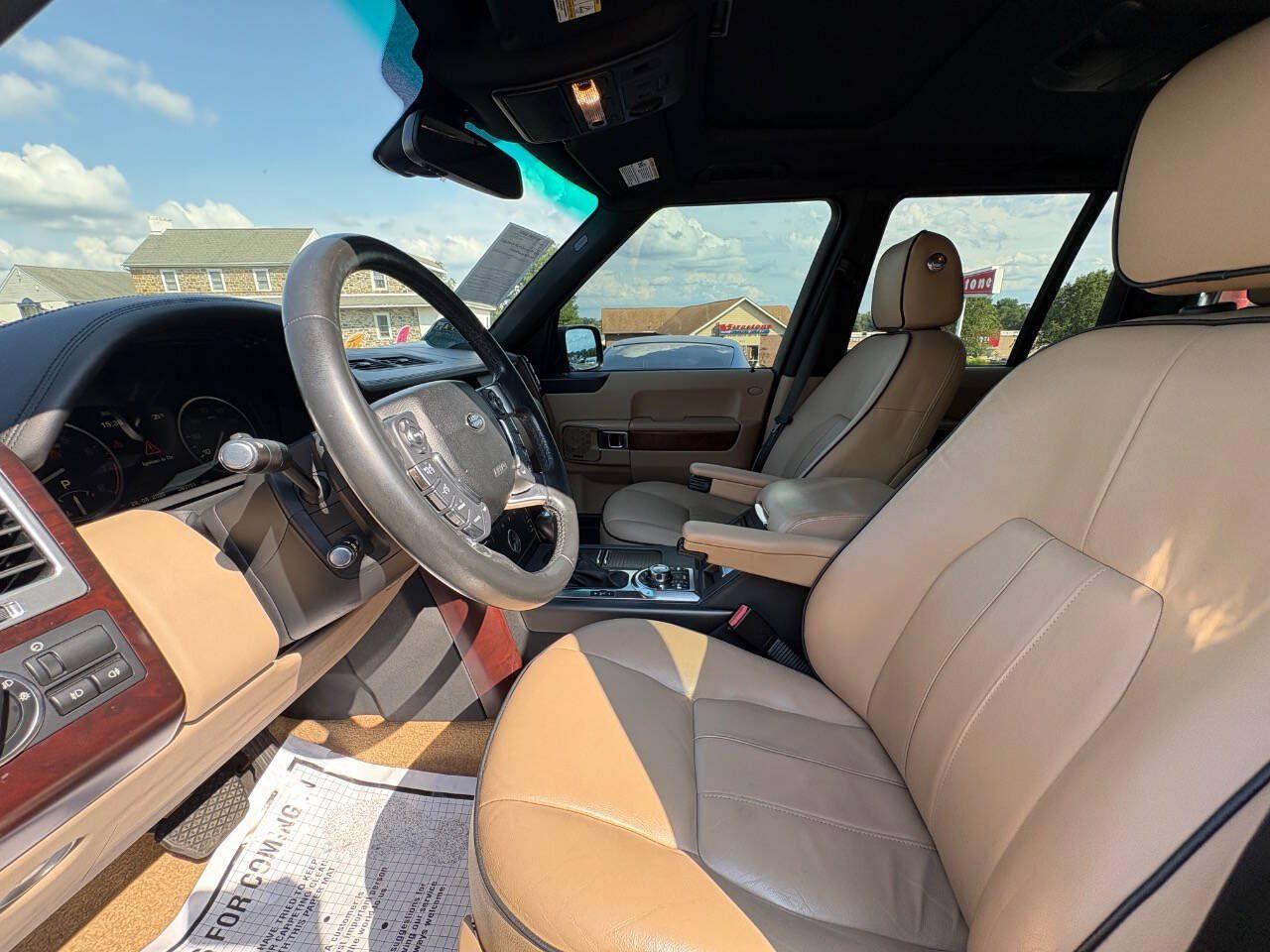 Used 2012 Land Rover Range Rover HSE AWD/4WD image 10