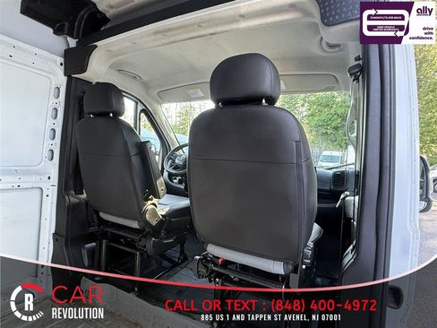 Used 2025 RAM ProMaster 2500 w/ Convenience Group FWD image 10