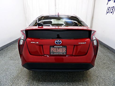 Used 2017 Toyota Prius Three w/ Carpet Mat Package FWD image 6