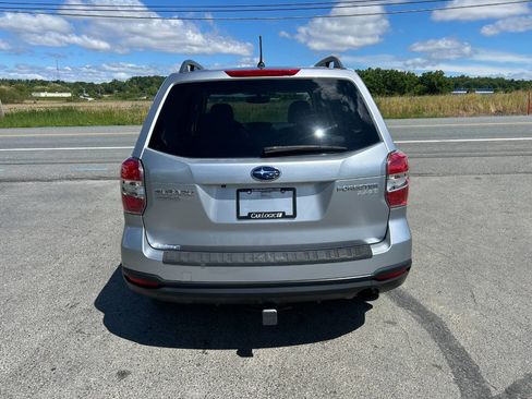 Used 2015 Subaru Forester 2.5i Premium w/ All-Weather Package AWD/4WD image 9