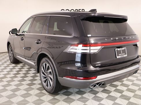 New 2026 Lincoln Aviator AWD image 24