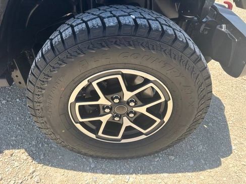 Used 2024 Jeep Wrangler Unlimited Rubicon AWD/4WD image 26