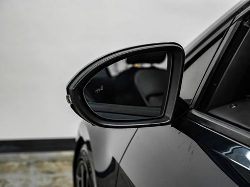 Used 2019 Volkswagen GTI SE FWD image 36