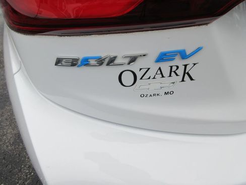 Certified 2019 Chevrolet Bolt Premier w/ Infotainment Package FWD image 10