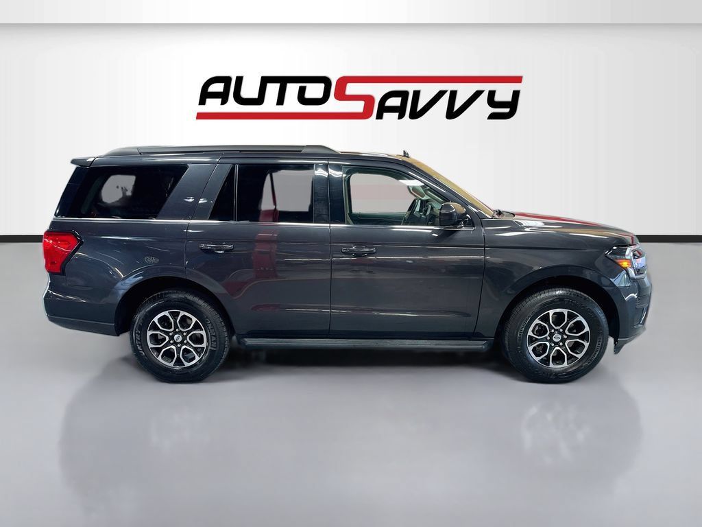 Used 2024 Ford Expedition XLT AWD/4WD image 8