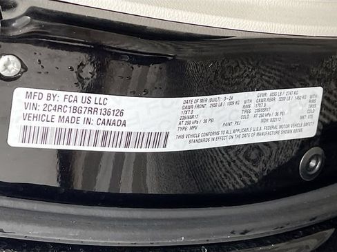 Used 2024 Chrysler Pacifica Touring-L FWD image 29