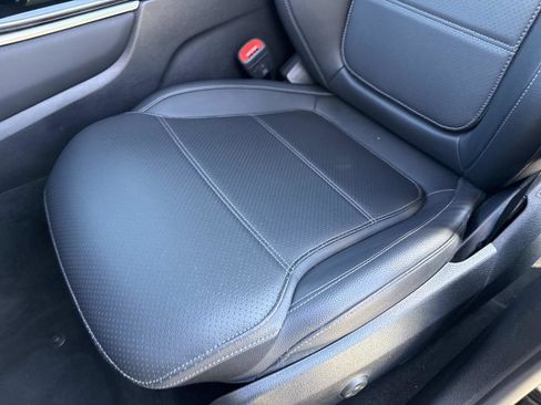 Used 2025 Mercedes-Benz GLC 300 image 22