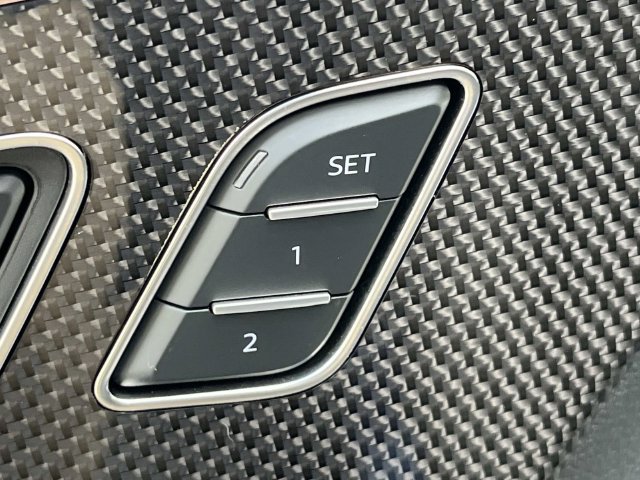 Used 2023 Audi SQ7 Prestige AWD/4WD image 32