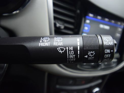 Used 2021 Chevrolet Trax LT w/ Driver Confidence Package image 32