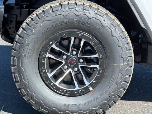 New 2026 Jeep Wrangler Unlimited Rubicon AWD/4WD image 24
