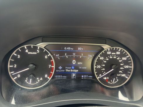 Used 2023 Nissan Altima 2.5 SR w/ SR Premium Package image 6