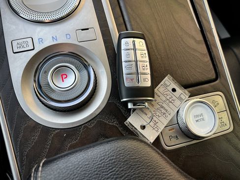 Used 2022 Genesis GV80 3.5T w/ Advanced Package 06 image 96