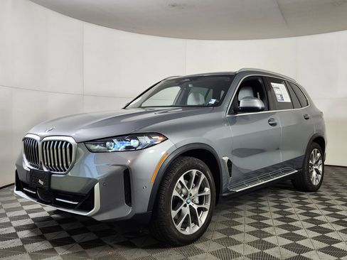 Used 2025 BMW X5 xDrive40i image 3
