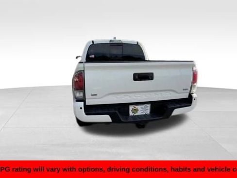 Used 2023 Toyota Tacoma TRD Off-Road image 8