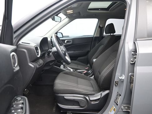 Certified 2023 Hyundai Venue SEL FWD image 23
