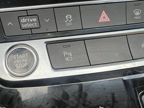 Used 2021 Audi Q7 2.0T Premium Plus AWD/4WD image 17