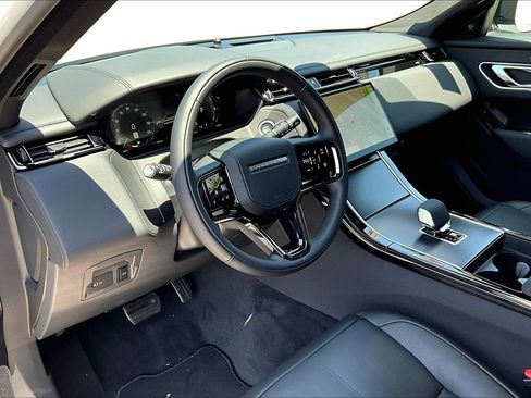 New 2026 Land Rover Range Rover Velar Dynamic SE image 5