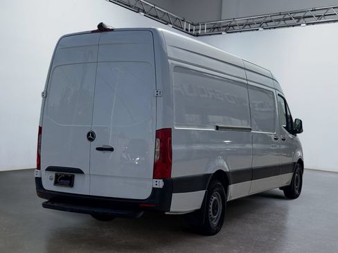 Used 2023 Mercedes-Benz Sprinter 2500 image 5