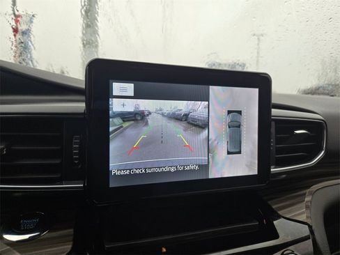 Used 2022 Ford Explorer Limited image 14