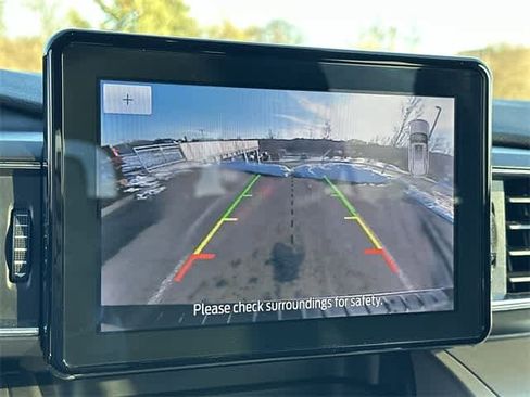 Used 2023 Ford Explorer XLT w/ Equipment Group 202A image 13