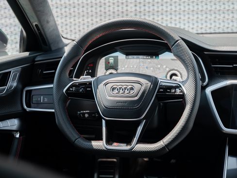 Certified 2025 Audi RS 6 performance AWD/4WD image 9