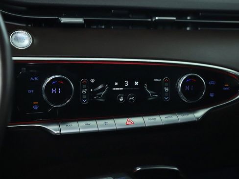 Used 2022 Genesis GV70 2.5T w/ Advanced Package image 27