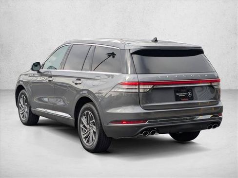 Used 2023 Lincoln Aviator AWD w/ Class IV Trailer Tow Package image 8