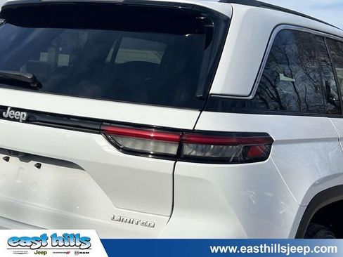 Certified 2024 Jeep Grand Cherokee Limited AWD/4WD image 9
