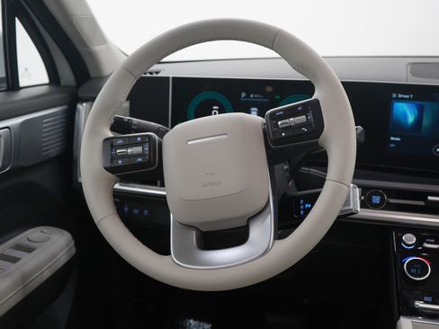 Used 2025 Hyundai Santa Fe SEL image 19