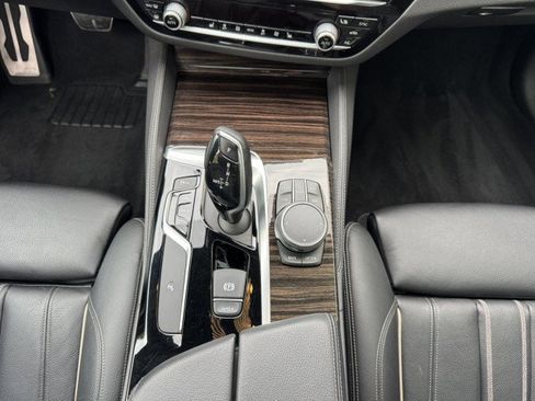 Used 2019 BMW 530i xDrive w/ M Sport Package AWD/4WD image 21