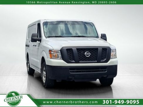 Used 2020 Nissan NV 2500 SV RWD image 1