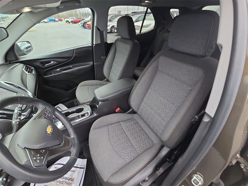 Used 2023 Chevrolet Equinox LT image 15