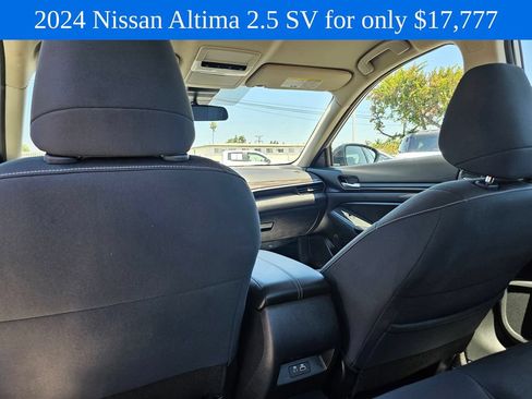 Used 2024 Nissan Altima 2.5 SV FWD image 19
