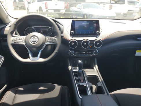 Used 2025 Nissan Sentra SR w/ Midnight Edition FWD image 11
