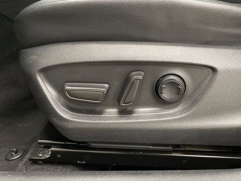 Used 2021 Toyota Camry SE image 13