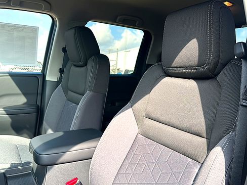 New 2026 Nissan Frontier SV w/ SV Convenience Package image 11