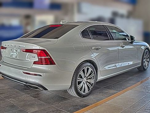 Used 2020 Volvo S60 T5 Inscription FWD image 4