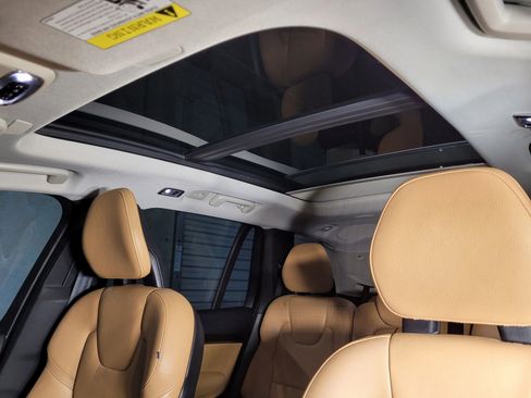 Used 2016 Volvo XC90 T6 Momentum w/ Momentum Plus Package image 44