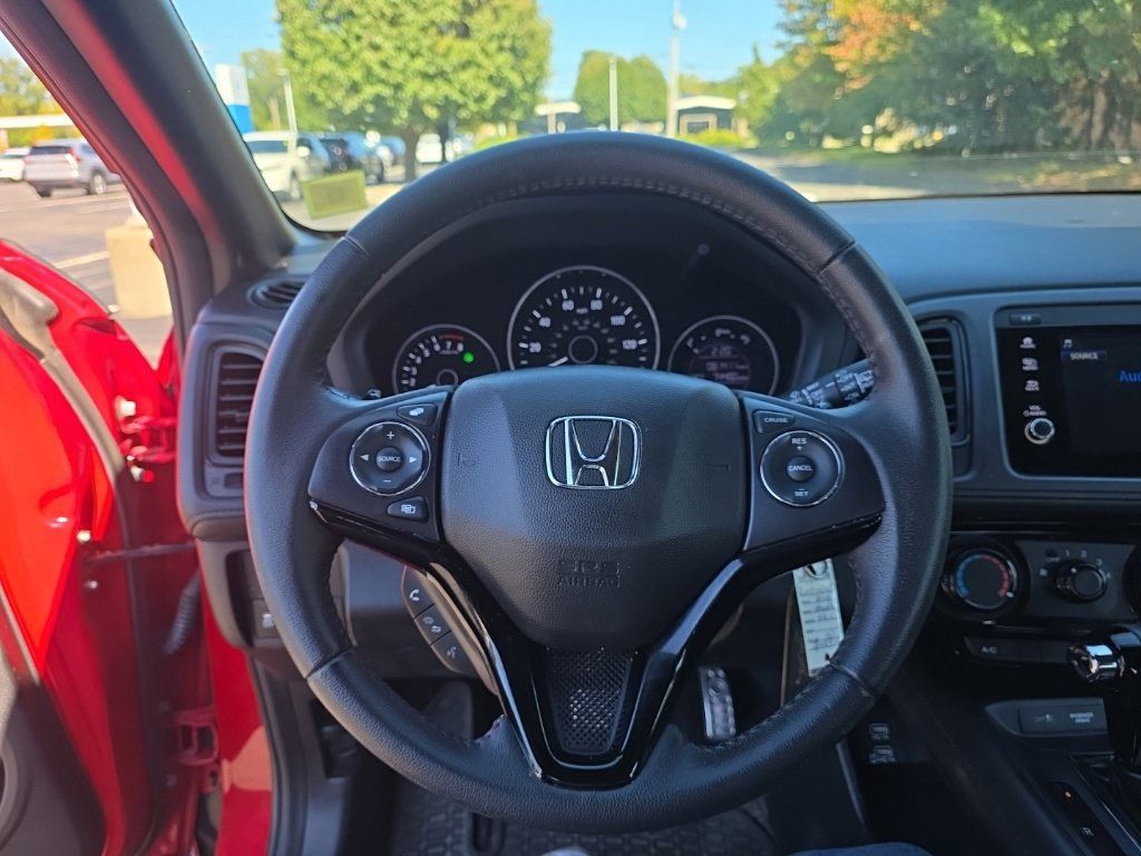 Used 2020 Honda HR-V Sport image 14