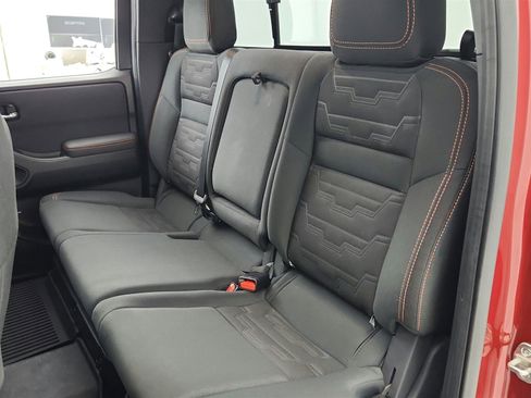 Used 2022 Nissan Frontier PRO-4X w/ Technology Package image 35