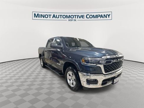 Used 2025 RAM 1500 Big Horn AWD/4WD image 2