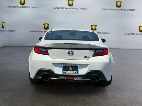 Used 2022 Toyota GR86 w/ ALL Weather Mat Package (TMS) RWD image 6