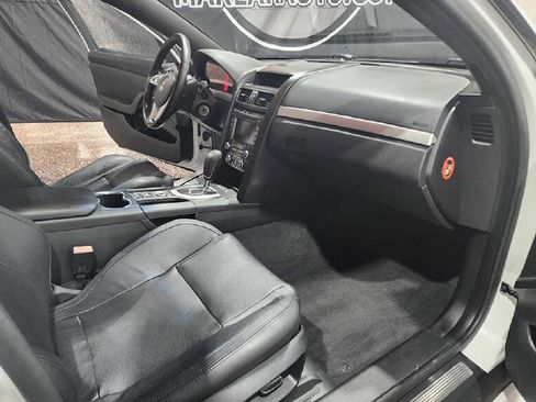 Used 2009 Pontiac G8 w/ Premium Package image 12