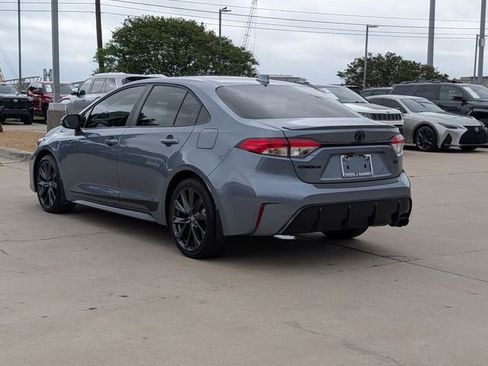 Used 2025 Toyota Corolla SE image 8