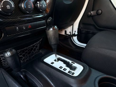 Used 2017 Jeep Wrangler Unlimited Sport image 18