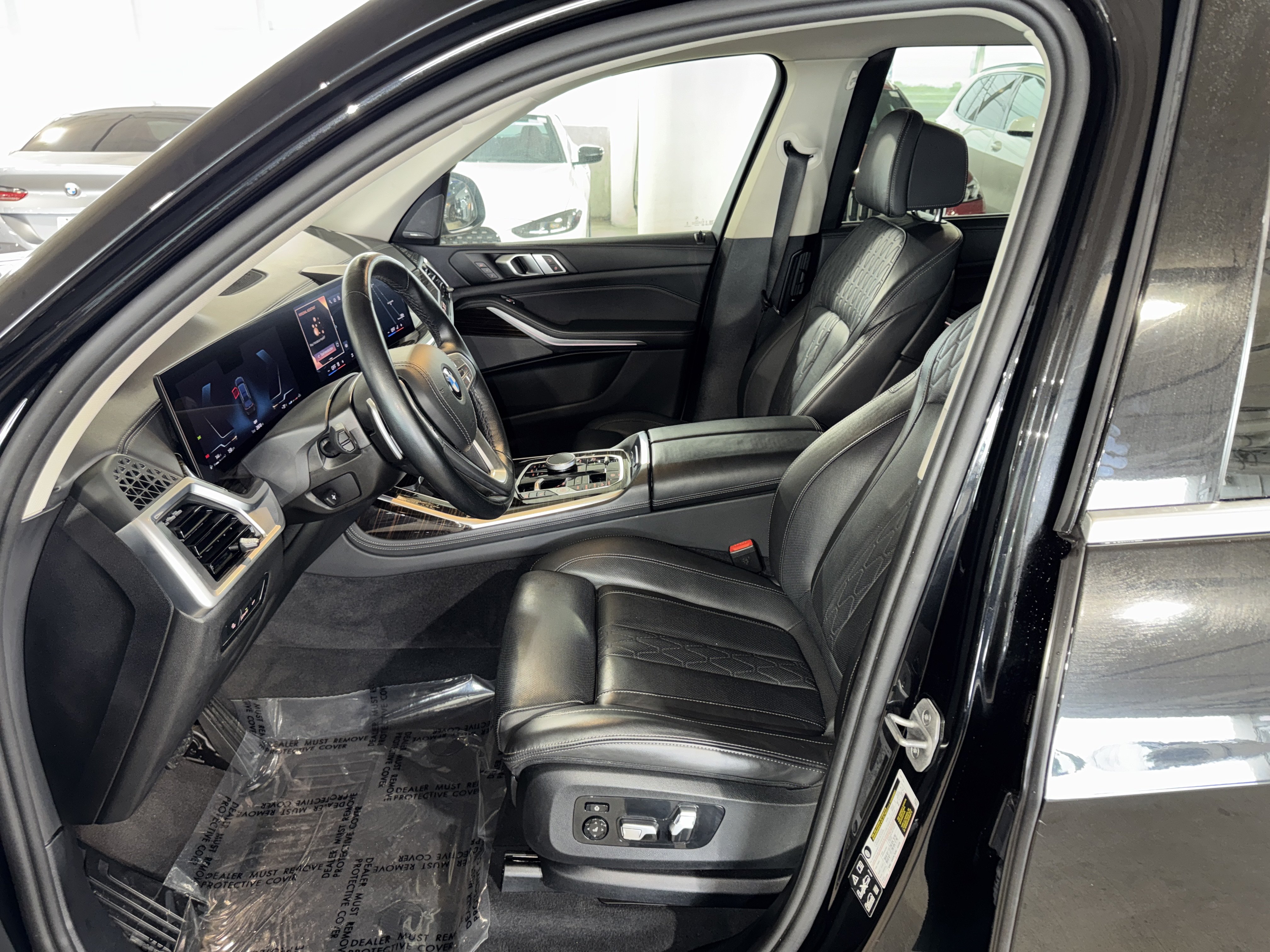 Used 2025 BMW X7 xDrive40i AWD/4WD image 19