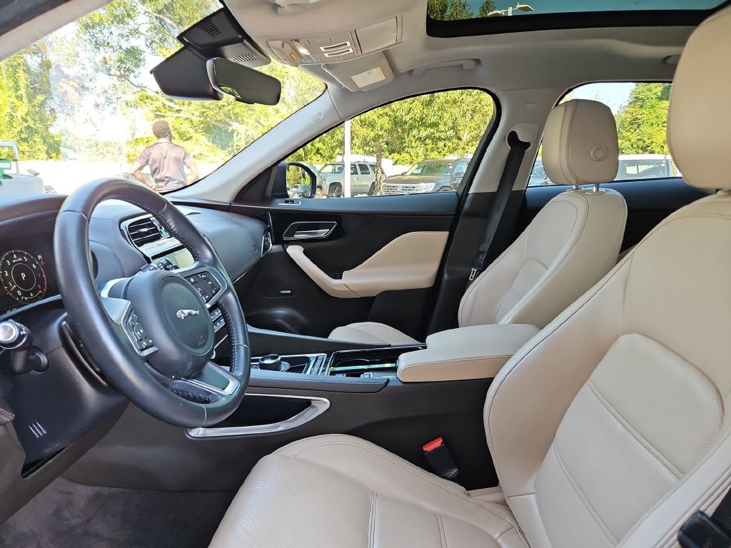 Used 2020 Jaguar F-PACE Prestige AWD/4WD image 23