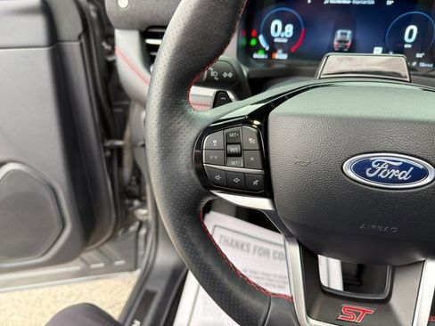 Used 2025 Ford Explorer ST image 41