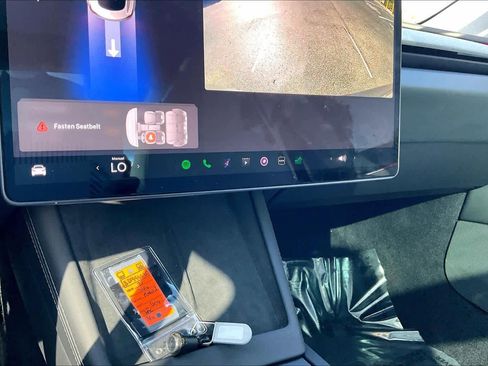 Used 2025 Tesla Model 3 Long Range image 31